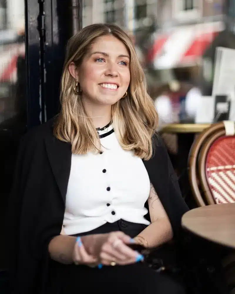 Manon van Make it Happen tijdens een 1-op-1 Unstoppable Content coaching traject voor ondernemers die zichtbaar willen worden